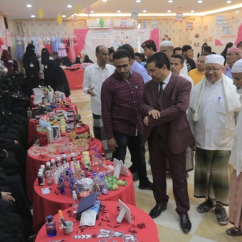 افتتاح البازار الترويجي الثاني للمستفيدات من مشروع تحسين سبل العيش في سيئون