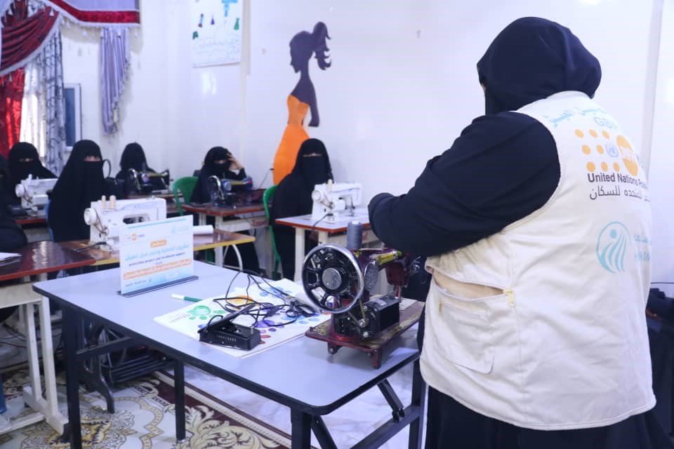 حلقات نقاش وتوعية ونزولات ميدانية.. أنشطة متنوعة للمساحات الآمنة