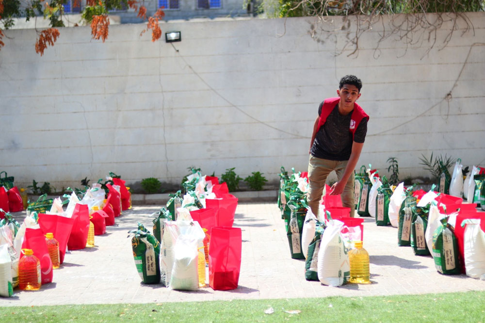 بدعم تركي.. توزيع 150 سلة غذائية