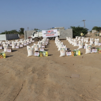 HUMAN ACCESS and Deniz Feneri distribute Ramadan food baskets to poor families in three Yemeni governorates