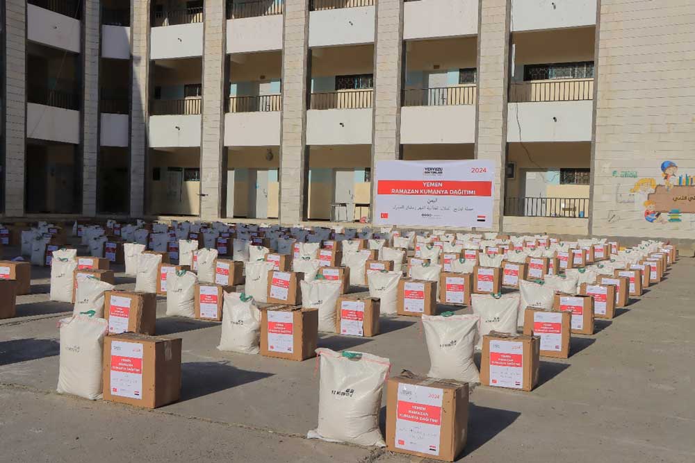 Poor and needy families receive 250 food baskets in Taiz 