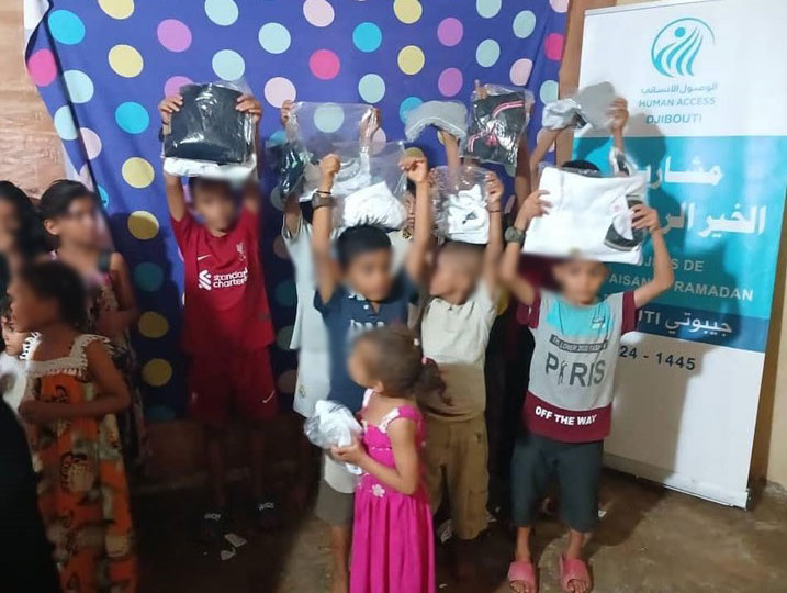 Djibouti: Refugees and host community receive Zakat al-Fitr and Eid clothes 
