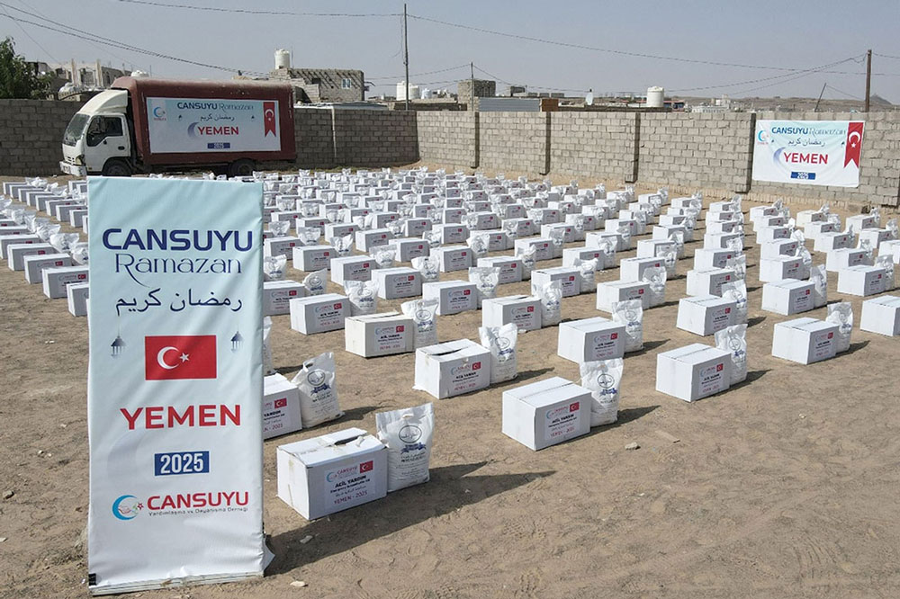 Displaced people in Marib benefit from Ramadan aid