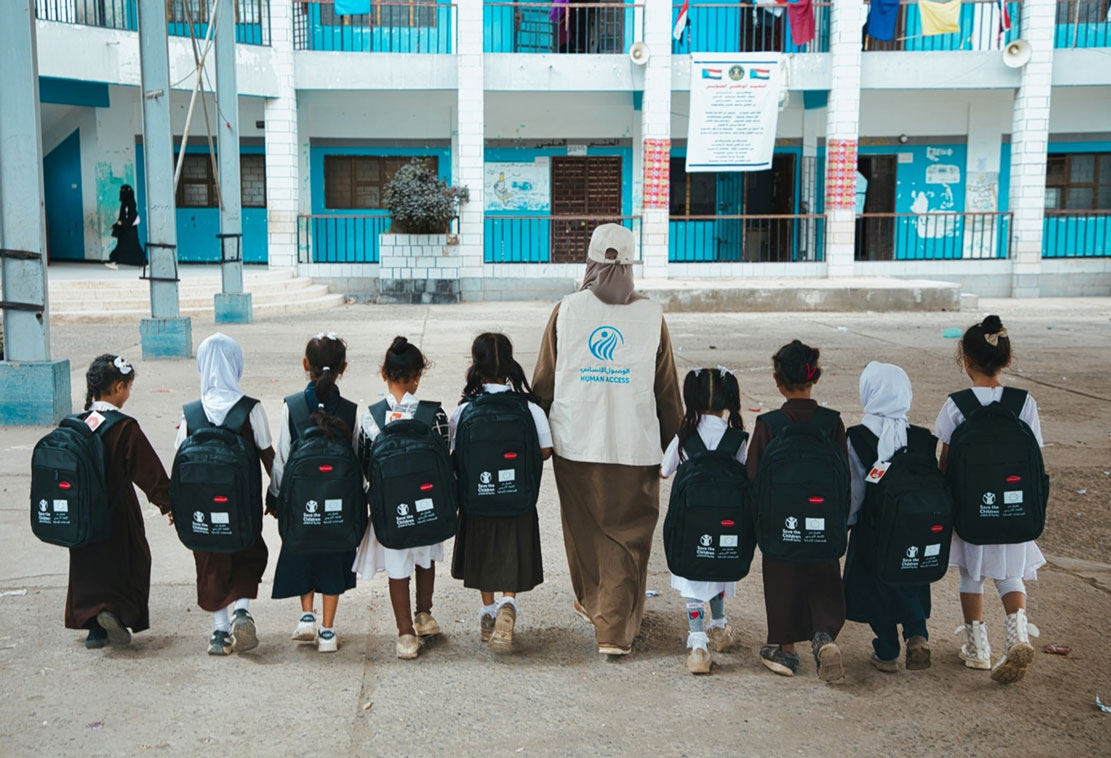 Shining Efforts Illuminate the Path to Learning: 3185 School Bags Distributed in Aden